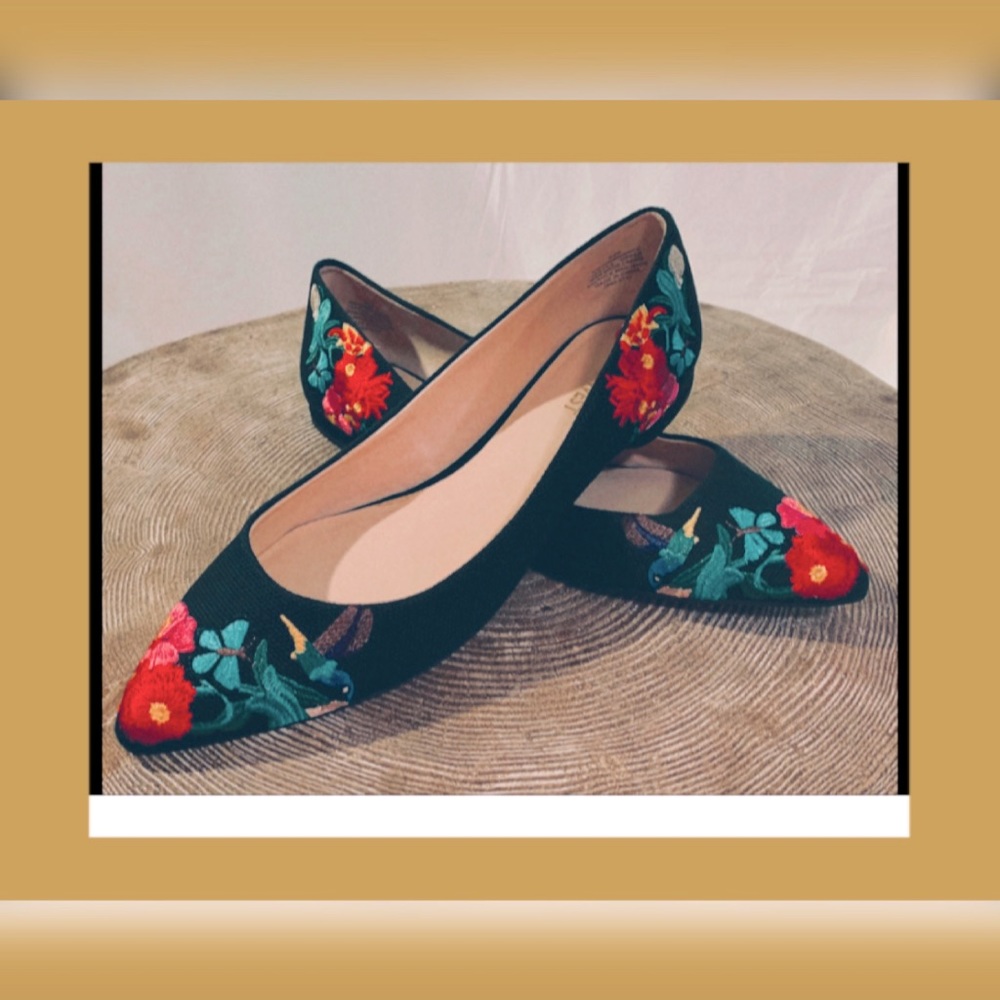 Nine West Size 9.5 BEAUTIFUL Ladies Flats!